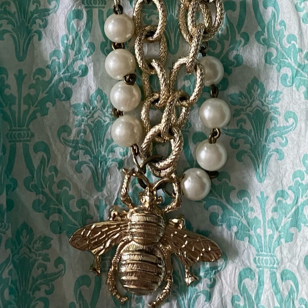 Gorgeous statement necklace with bee accent.